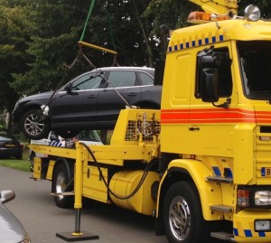 Auto op laten halen door sloperij